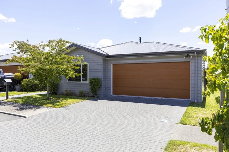 Photo of property in 25 Chateau Crescent, Rangatira Park, Taupo, 3330