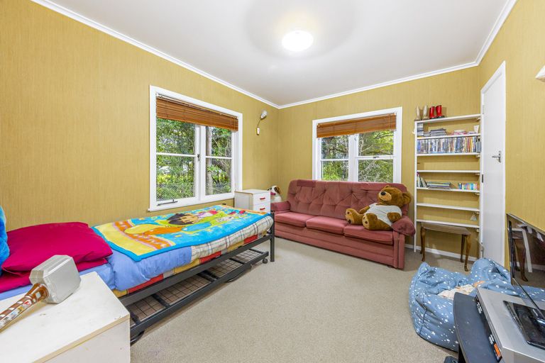 Photo of property in 11 Scenic Drive, Hillpark, Auckland, 2102