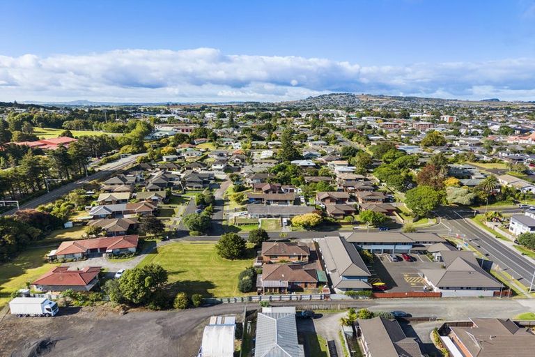 Photo of property in 6a Reidy Place, Pukekohe, 2120