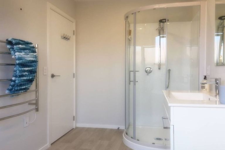 Photo of property in 18 Tarata Grove, Lansdowne, Masterton, 5810