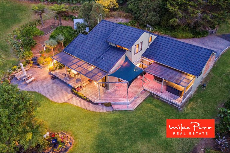 Photo of property in 168 Carter Road, Oratia, Auckland, 0604