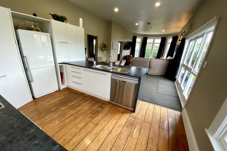 Photo of property in 18 Taumutu Road, Southbridge, 7602