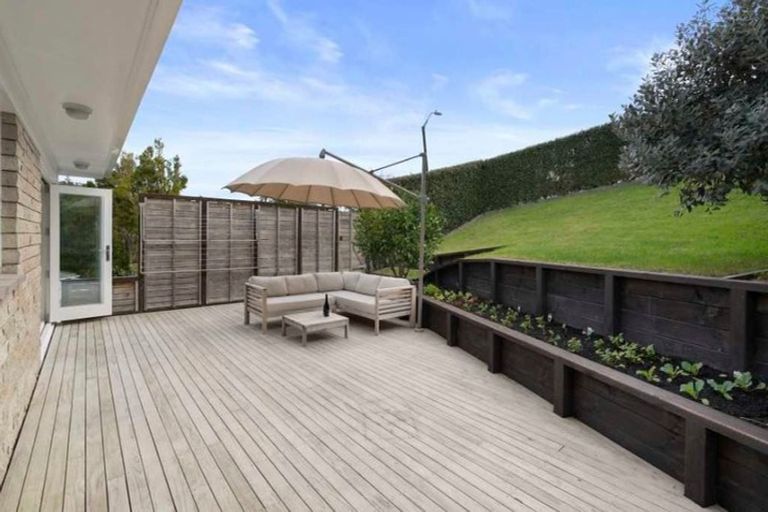 Photo of property in 1/99 Mountbatten Avenue, Hillcrest, Auckland, 0627