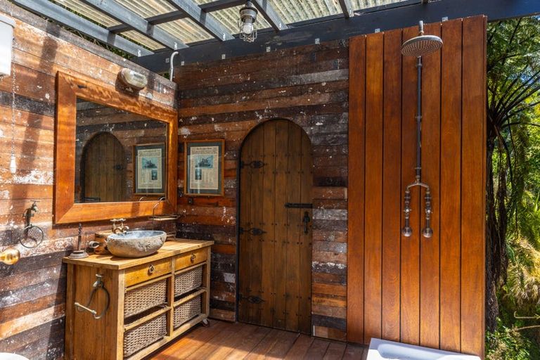 Photo of property in 606 Moetapu Bay Road, Moetapu Bay, Picton, 7282