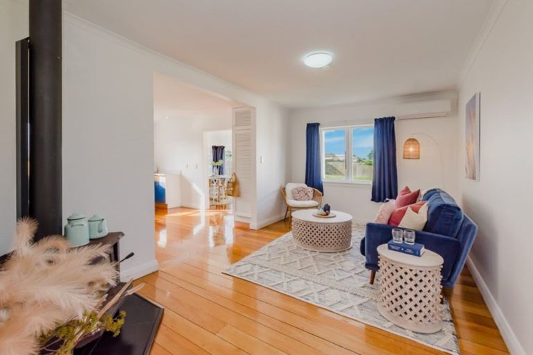 Photo of property in 6 Brendan Drive, Te Horo Beach, Otaki, 5581