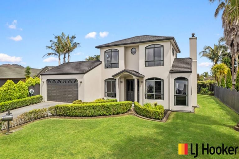 Photo of property in 9 Crannich Place, Wattle Downs, Auckland, 2103