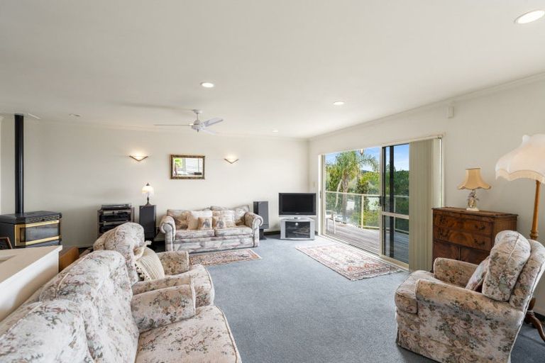 Photo of property in 121 Pacific View Drive, Whangamata, 3620