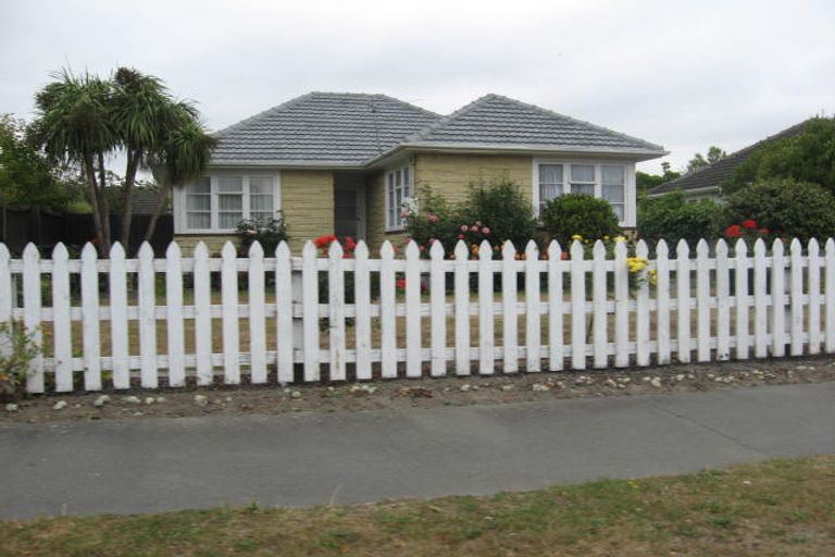 Photo of property in 11 Ballantyne Avenue, Upper Riccarton, Christchurch, 8041