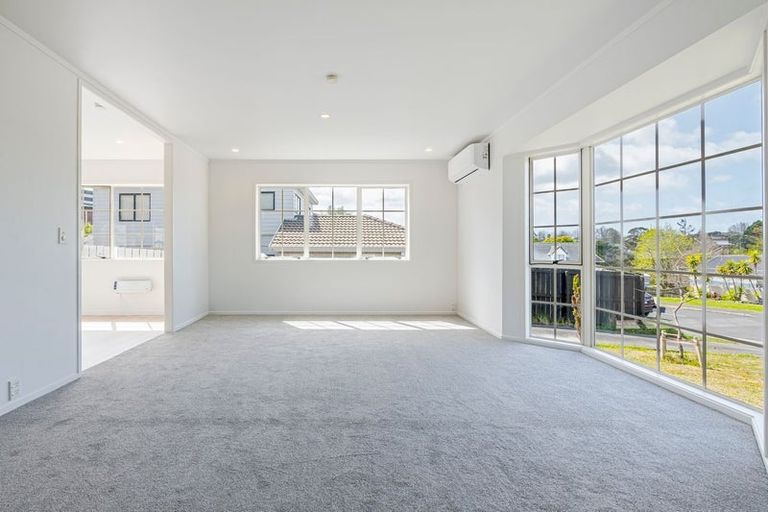 Photo of property in 49 Centorian Drive, Windsor Park, Auckland, 0632
