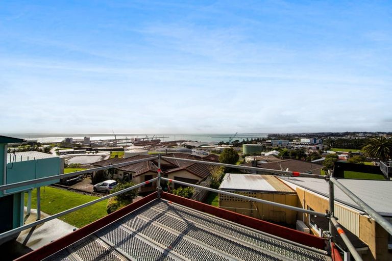 Photo of property in 22c Findlay Street, Moturoa, New Plymouth, 4310