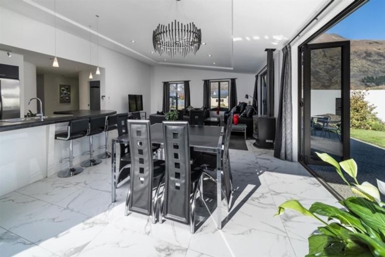 Photo of property in 3 Erskine Street, Lake Hayes, Queenstown, 9304