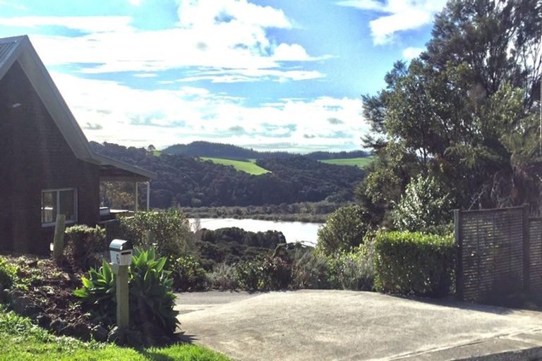 Photo of property in 6 Causeway Road, Haruru, 0204