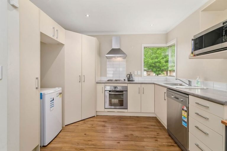 Photo of property in 28/64 Kawaha Point Road, Kawaha Point, Rotorua, 3010