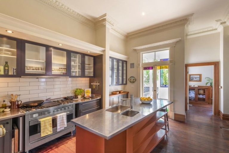 Photo of property in 41 Drummond Street, Mount Cook, Wellington, 6021