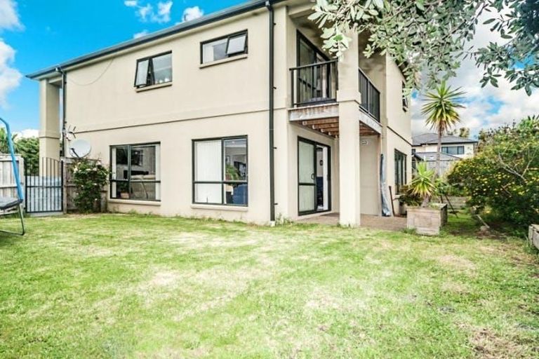 Photo of property in 41 Kellaway Drive, East Tamaki, Auckland, 2013