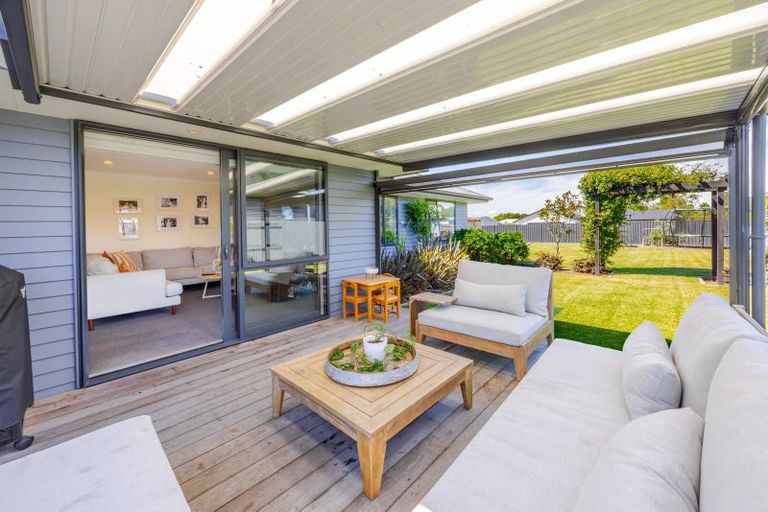 Photo of property in 20 Dee Street, Otane, 4202