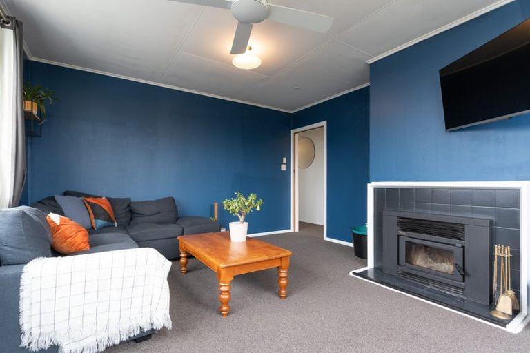Photo of property in 9 Sasanof View, Ascot Park, Porirua, 5024
