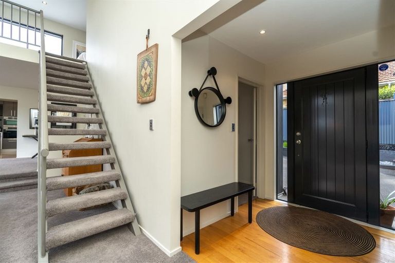 Photo of property in 9a Dalethorpe Avenue, Fairfield, Hamilton, 3214