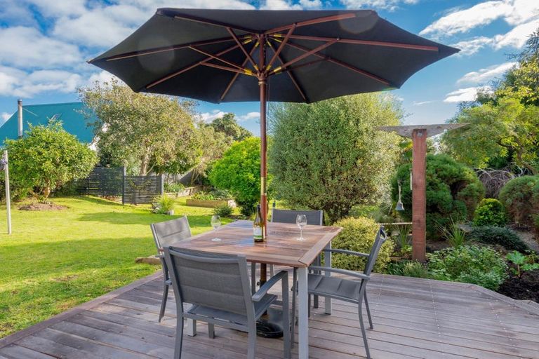 Photo of property in 21 Percival Road, Paraparaumu Beach, Paraparaumu, 5032