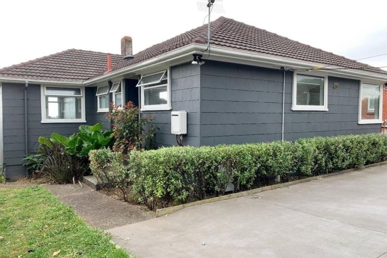 Photo of property in 56 Brois Street, Frankleigh Park, New Plymouth, 4310