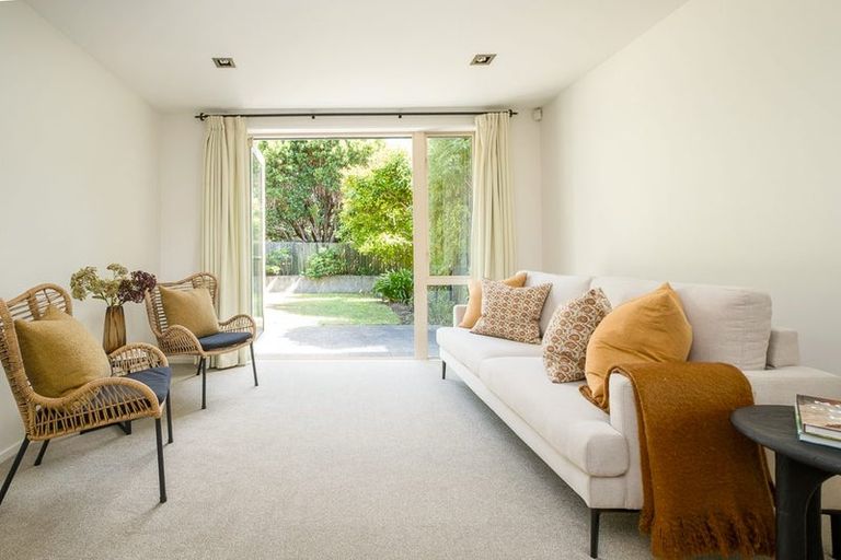 Photo of property in 22b Taupata Street, Redcliffs, Christchurch, 8081