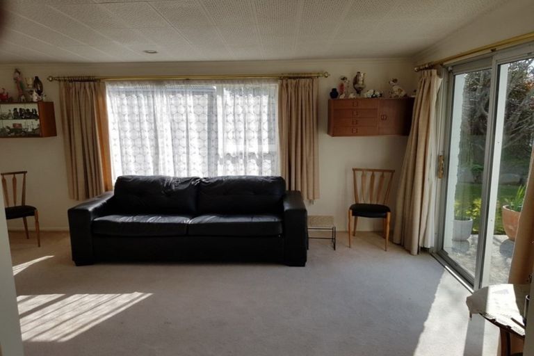 Photo of property in 2 Anderson Street, Stirling, 9231