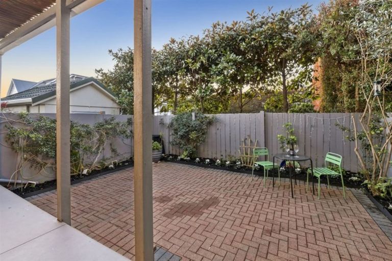 Photo of property in 6/66 Victoria Road, Devonport, Auckland, 0624