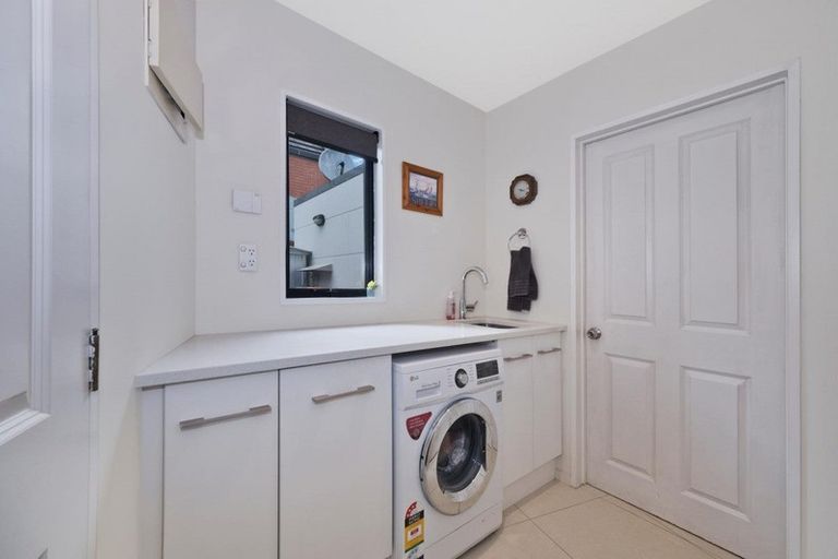 Photo of property in 1 Haineswood Lane, Sockburn, Christchurch, 8042