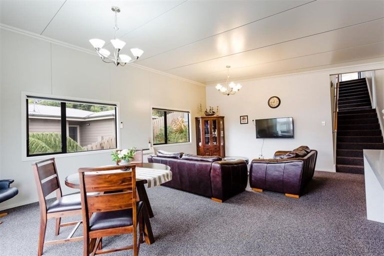 Photo of property in 24 Centennial Avenue, Helensburgh, Dunedin, 9010