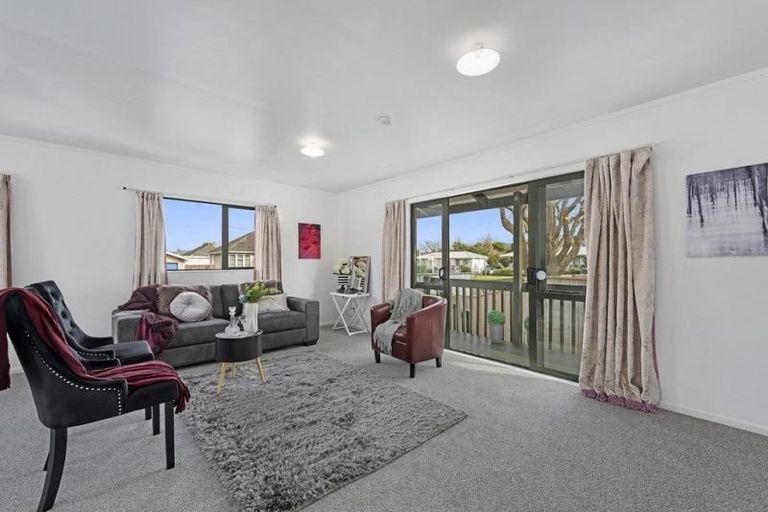 Photo of property in 126 Hewer Crescent, Naenae, Lower Hutt, 5011