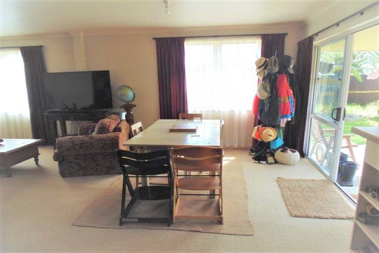 Photo of property in 22 Whittaker Street, Shannon, 4821