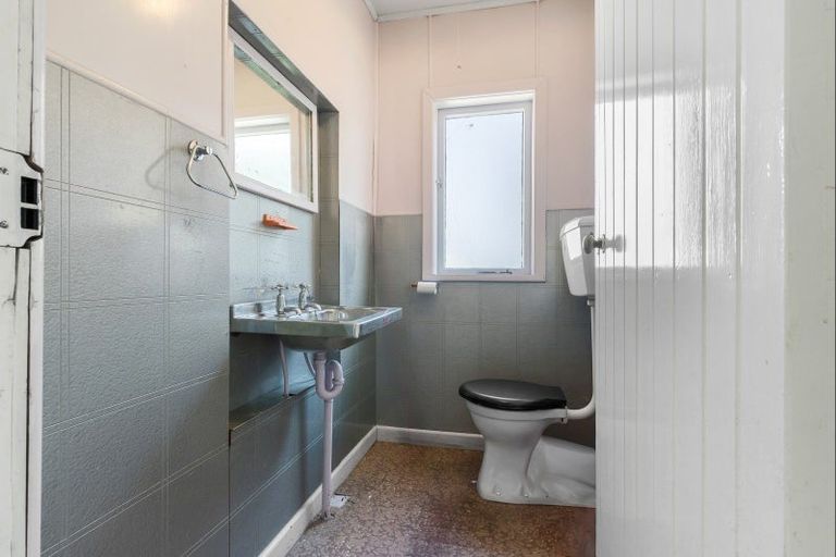 Photo of property in 1 Parekarangaranga Street, Motuoapa, 3382