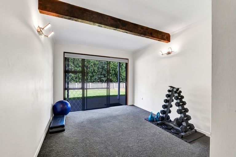 Photo of property in 76a Paynters Avenue, Strandon, New Plymouth, 4312