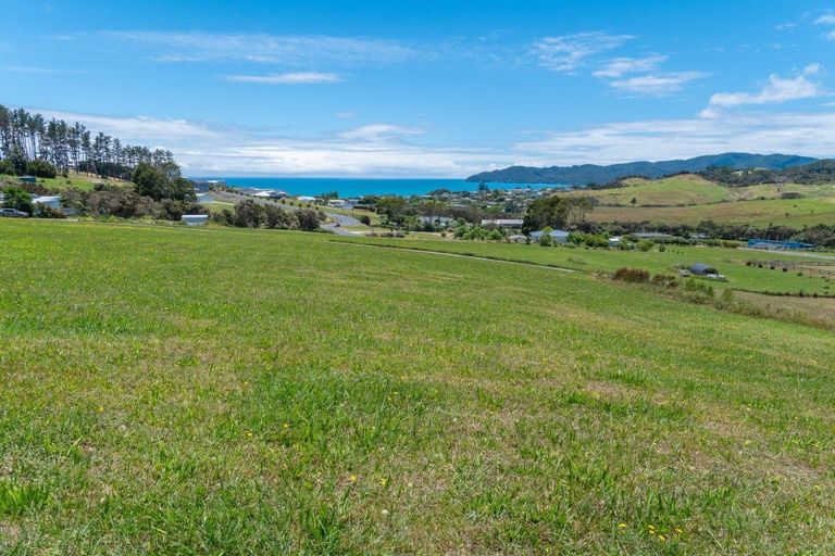 Photo of property in 6 Frazer Place, Coopers Beach, 0420