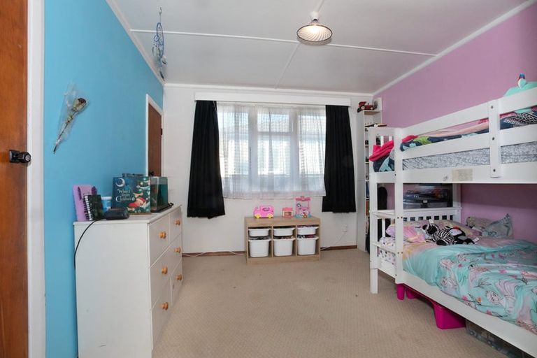 Photo of property in 17 Collins Crescent, Feilding, 4702