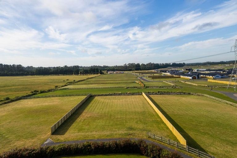 Photo of property in 125 Silver Peaks Drive, West Melton, 7618