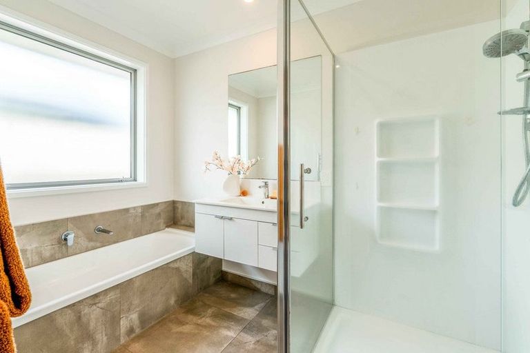 Photo of property in 11 Sabre Street, Papamoa Beach, Papamoa, 3118