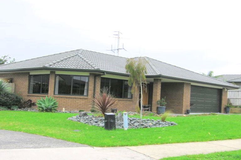 Photo of property in 110 Te Wharau Drive, Greenhithe, Auckland, 0632