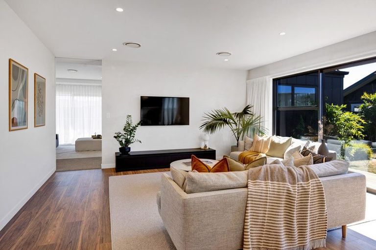 Photo of property in 27 Keene Drive, Bell Block, New Plymouth, 4312