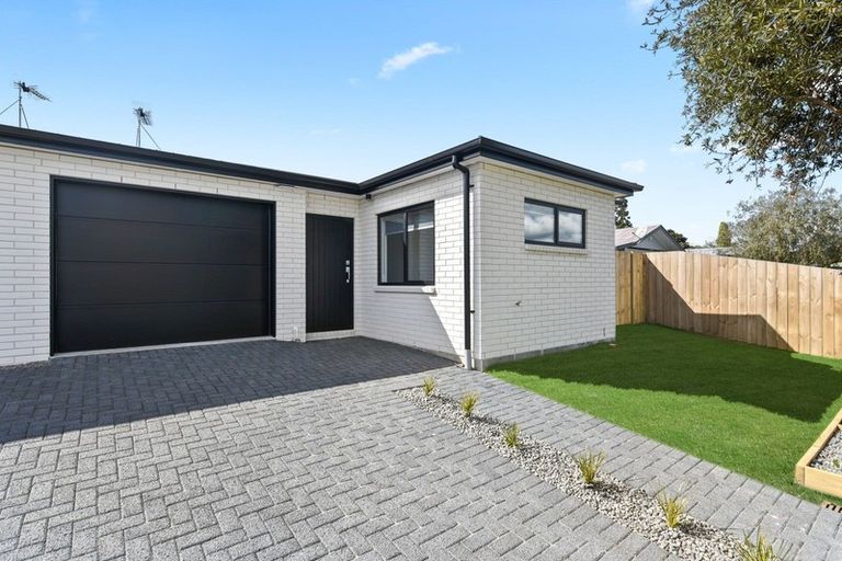 Photo of property in 2/1 Mckinley Place, Nawton, Hamilton, 3200