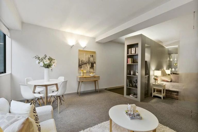 Photo of property in Gerondis Bldg Apartments, 407/60 Willis Street, Wellington Central, Wellington, 6011