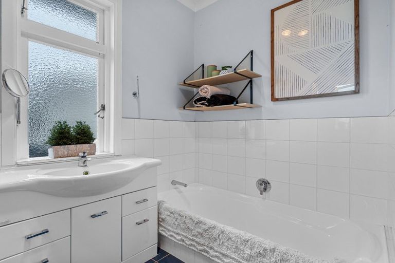 Photo of property in 142 Edgecumbe Road, Tauranga South, Tauranga, 3112