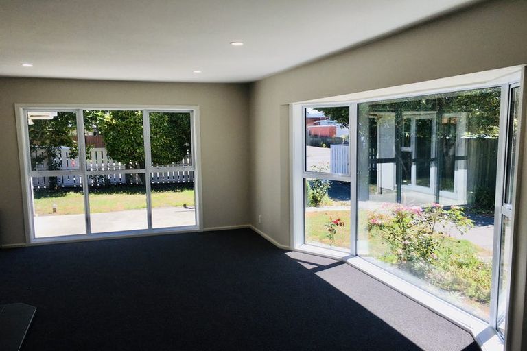 Photo of property in 252 Avonhead Road, Avonhead, Christchurch, 8042