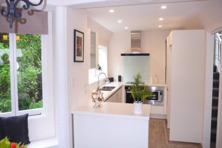 Photo of property in 2/42f Valley Road, Cashmere, Christchurch, 8022