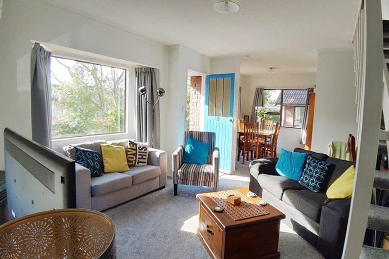 Photo of property in 1/17 Weetman Drive, Browns Bay, Auckland, 0630