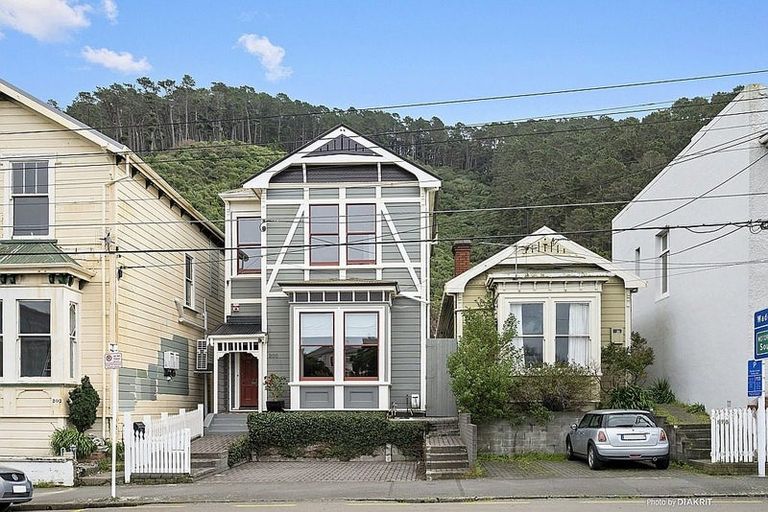 Photo of property in 200 Tinakori Road, Thorndon, Wellington, 6011