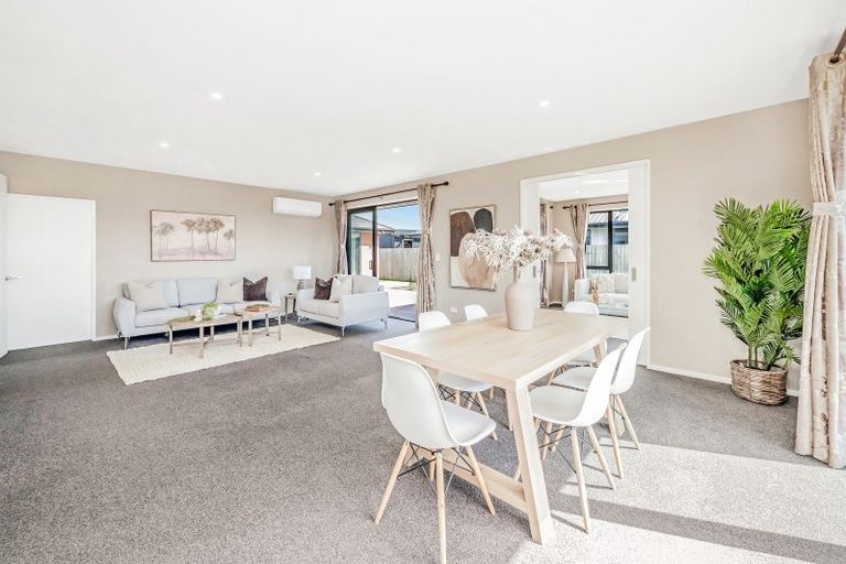 Photo of property in 17 Exeter Lane, Rolleston, 7614