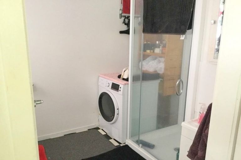 Photo of property in 493b Devonport Road, Tauranga South, Tauranga, 3112