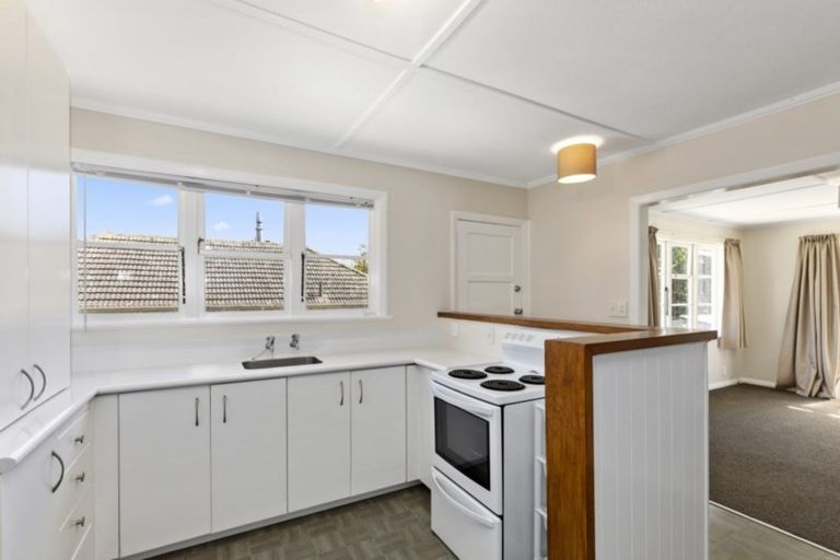 Photo of property in 43 Hay Street, Naenae, Lower Hutt, 5011