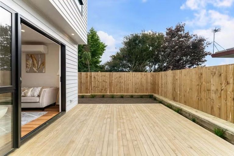 Photo of property in 4b Tawa Crescent, Manurewa, Auckland, 2102